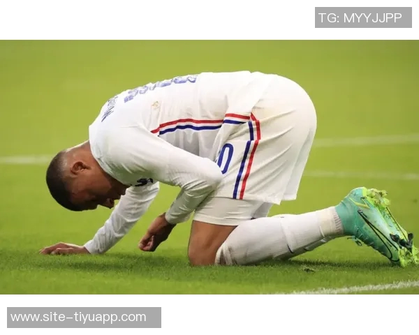 姆巴佩左膝受伤恐缺席西超杯皇马官方确认伤情严重